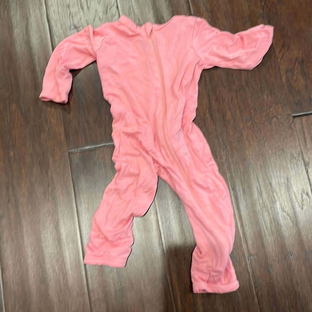 Kyte baby zippered romper - pink - EUC - 3-6months